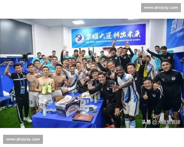 恩怨重逢！梭鱼湾球迷赛前另类 “问候” 前恒大门将霍深坪