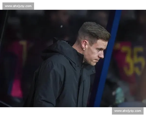 特尔施特根度假暗藏转会玄机？巴萨门神未来何去何从